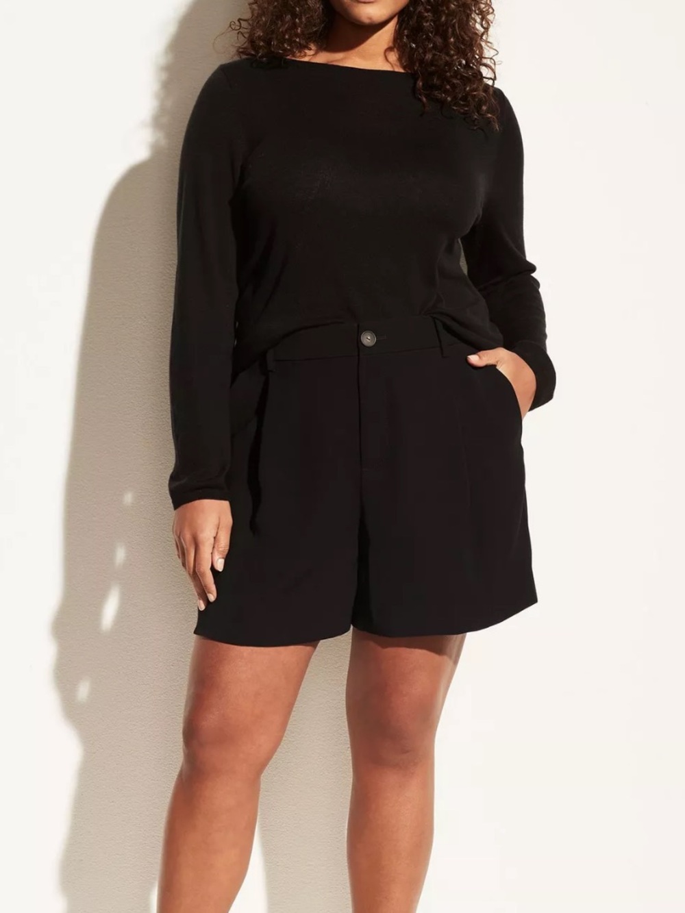 NWT Vince Pleated black shorts. Sz: 24